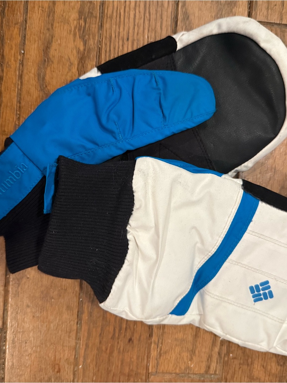 Columbia Women’s Blue & White Waterproof Skiing Mittens